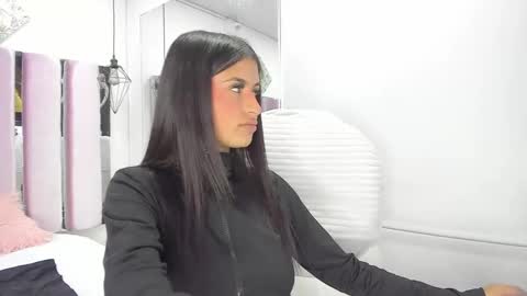 Snapshot of belinda_ws chatting on 10, 12, 2024 Bella online show from 10, 12, 2024