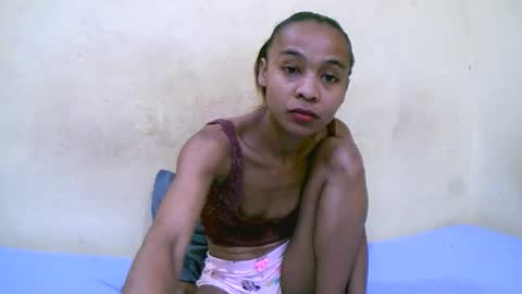 Snapshot of bella193999 chatting on 14, 11, 2025 bella193999 online show from 14, 11, 2025