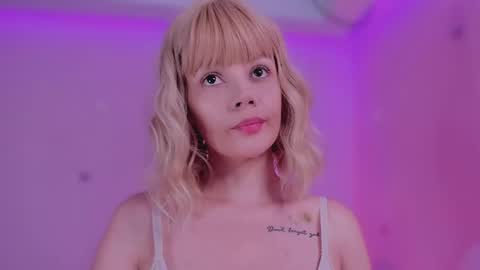 isabella online show from 13, 2, 2025