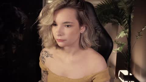 Snapshot of bella_alita chatting on 25, 1, 2025 lita online show from 25, 1, 2025