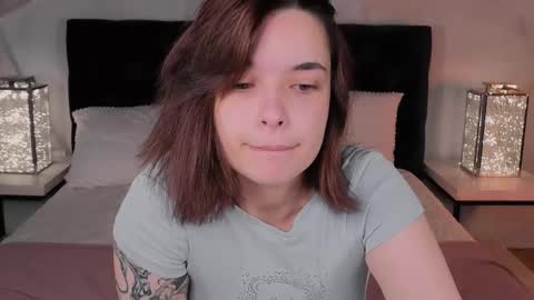 Snapshot of bella_alita chatting on 17, 10, 2025 lita online show from 17, 10, 2025