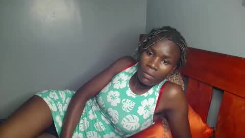 Snapshot of bella_cocy chatting on 3, 5, 2026 cocy online show from 3, 5, 2026