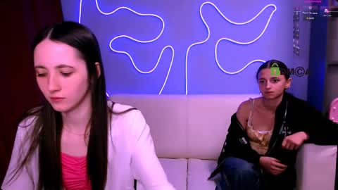 Bella online show from 4, 6, 2026