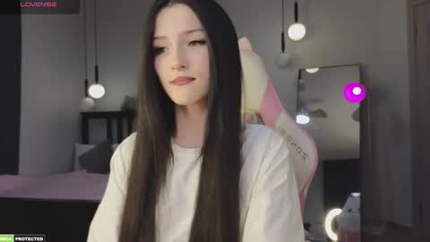 Snapshot of bella_hayes chatting on 9, 9, 2025 Bella next stream December 2 at 9pm gmt online show from 9, 9, 2025