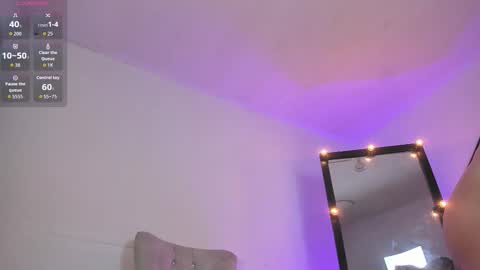 Snapshot of bella_houston chatting on 27, 10, 2025 bella_houston online show from 27, 10, 2025