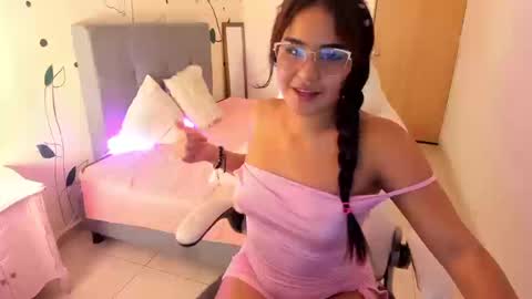 bella_jadee online show from 12, 3, 2026