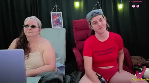 Snapshot of bella_james_1988 chatting on 14, 12, 2025 Bella James online show from 14, 12, 2025