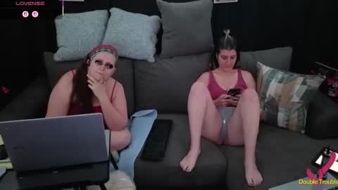 Snapshot of bella_james_1988 chatting on 17, 12, 2025 Bella James online show from 17, 12, 2025