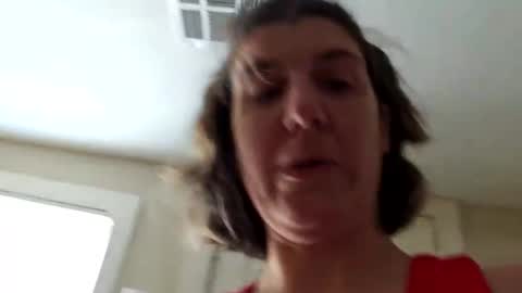 Snapshot of bella_james_1988 chatting on 18, 12, 2025 Bella James online show from 18, 12, 2025