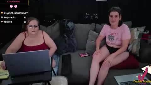 Snapshot of bella_james_1988 chatting on 20, 12, 2025 Bella James online show from 20, 12, 2025