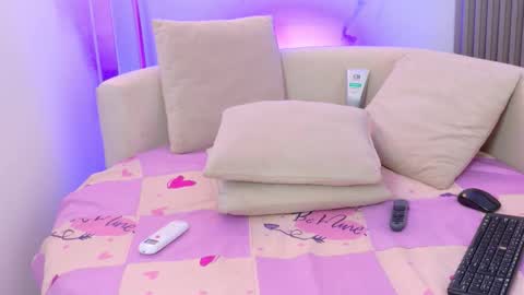 Snapshot of bella_moonlight_cr chatting on 2, 2, 2026 BELLA online show from 2, 2, 2026