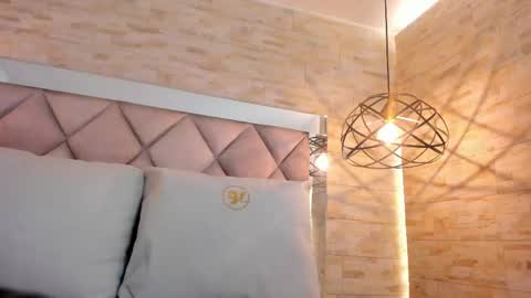  BELLA  online show from 18, 3, 2026