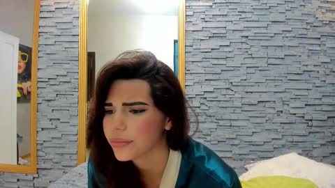 bella_posh online show from 9, 3, 2025