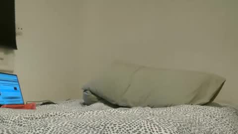 Snapshot of bella_sexy_feet chatting on 3, 2, 2025 bella_sexy_feet online show from 3, 2, 2025