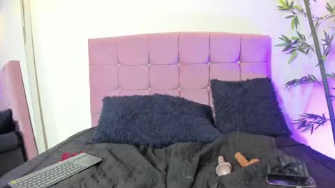 Bella online show from 28, 4, 2026