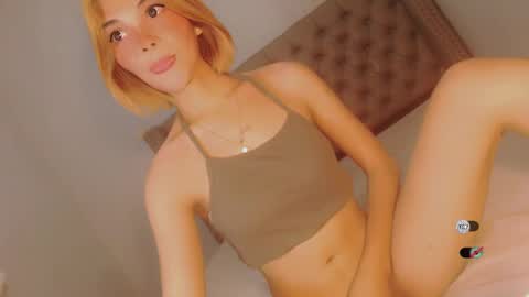 Snapshot of bella_tara chatting on 15, 1, 2025 Bella online show from 15, 1, 2025