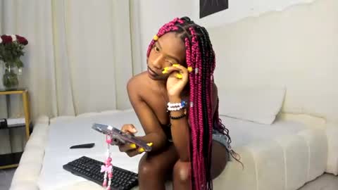 Bella sweetpea online show from 26, 6, 2026