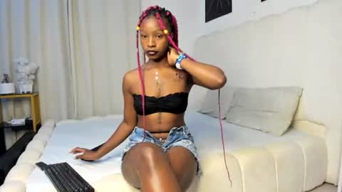 Bella sweetpea online show from 16, 7, 2026