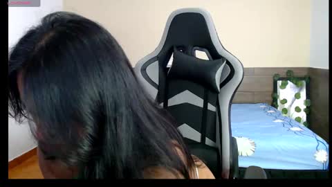 bella_warzon online show from 20, 4, 2026