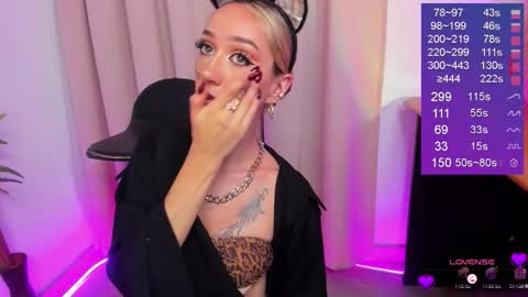 Bella White online show from 27, 9, 2025