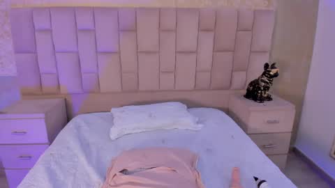 Snapshot of bellaastorm chatting on 13, 2, 2025 bellaastorm online show from 13, 2, 2025