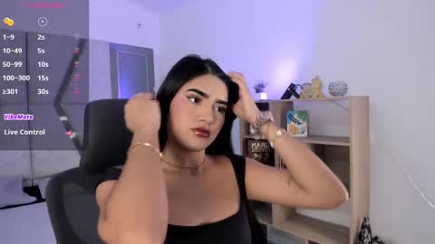 Snapshot of bellaastorm chatting on 16, 9, 2025 bellaastorm online show from 16, 9, 2025