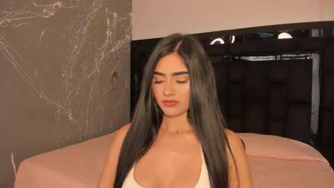 Snapshot of bellaastorm chatting on 7, 11, 2025 bellaastorm online show from 7, 11, 2025