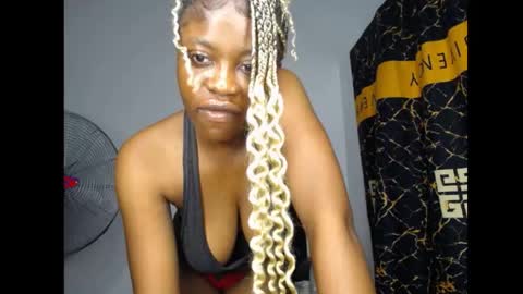 Snapshot of bellababy7 chatting on 27, 5, 2026 bella online show from 27, 5, 2026