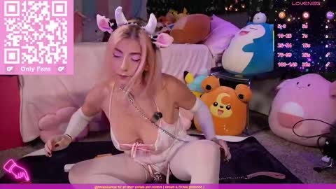 Bellalunabear trans   JadePlant Cis online show from 3, 11, 2025