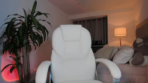 Bella Mia online show from 15, 2, 2025