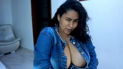 Bella Nix big tits online show from 29, 4, 2026