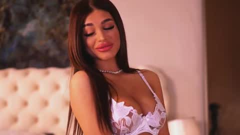 Bella online show from 27, 4, 2026