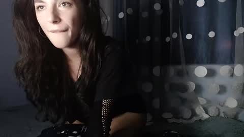 Snapshot of bellaqueen0701 chatting on 4, 2, 2025 bellaqueen0701 online show from 4, 2, 2025