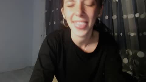 Snapshot of bellaqueen0701 chatting on 7, 2, 2025 bellaqueen0701 online show from 7, 2, 2025