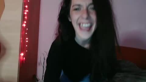 Snapshot of bellaqueen0701 chatting on 19, 2, 2025 bellaqueen0701 online show from 19, 2, 2025