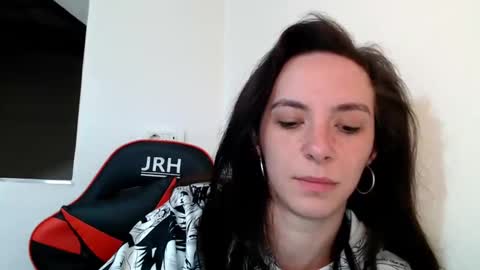 Snapshot of bellaqueen0701 chatting on 5, 3, 2025 bellaqueen0701 online show from 5, 3, 2025