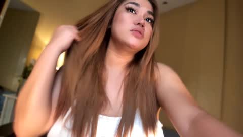 BELLA JONES online show from 19, 4, 2026