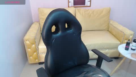 Snapshot of bellatrix_ch chatting on 5, 10, 2025 Bella online show from 5, 10, 2025