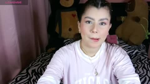 Snapshot of bellatrix_colen chatting on 1, 5, 2026 Aleja online show from 1, 5, 2026