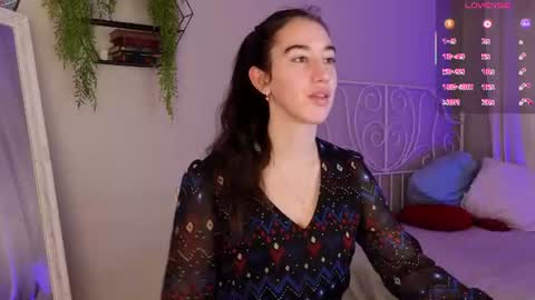 Snapshot of belle_via chatting on 27, 7, 2026 Bella online show from 27, 7, 2026
