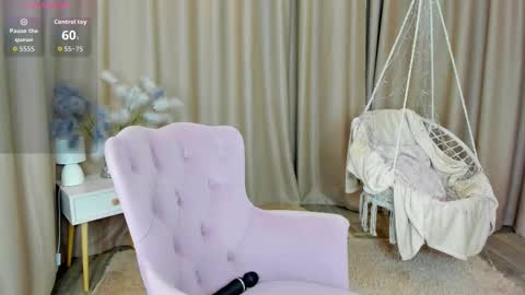 Snapshot of belle_wa1ker chatting on 14, 11, 2025 Belle online show from 14, 11, 2025