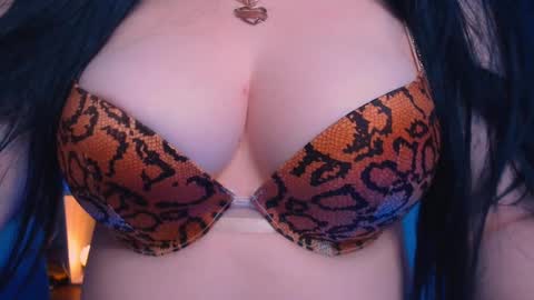 Hello I am kind friendly and cute girl online show from 27, 12, 2024