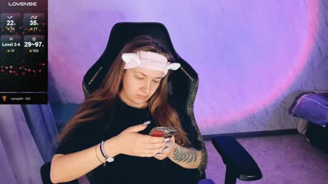 Your Annabelle Wolf  online show from 3, 2, 2025