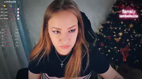 Snapshot of bellezza_ chatting on 17, 12, 2025 Your Annabelle Wolf online show from 17, 12, 2025