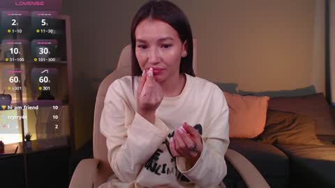 Bella online show from 3, 2, 2025