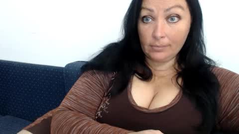 Snapshot of beluckynow chatting on 12, 10, 2025 beluckynow online show from 12, 10, 2025