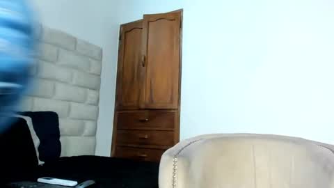 Snapshot of benbrownn chatting on 4, 10, 2025 online show from 4, 10, 2025