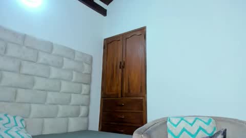 Snapshot of benbrownn chatting on 1, 11, 2025 online show from 1, 11, 2025