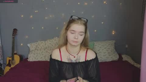 KENDALL  NATHAN online show from 15, 4, 2026