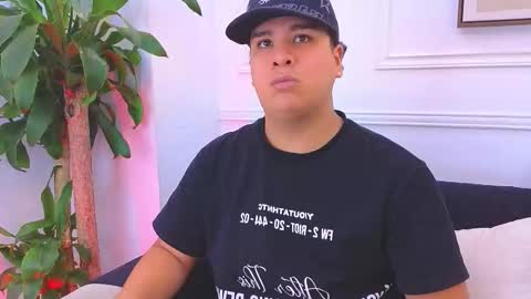 bennett_alejoo online show from 4, 3, 2026